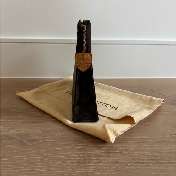 Louis Vuitton clutch Monogram Toiletry Pouch 26 - Picture 2 of 5